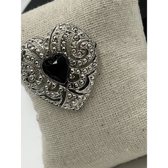 Renaissance Style Filigree Textured Silver Tone Heart Pin Brooch Black Stone - Picture 4 of 9